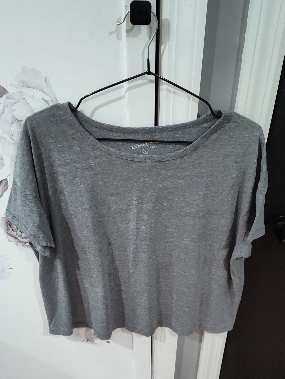 Universal Thread Gray Cropped Boxy Tee